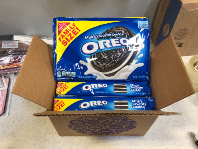 Photo 1 of OREO Chocolate Sandwich Cookies, Family Size - 3 Packs
