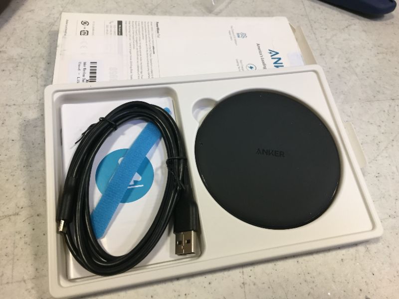 Photo 2 of ANKER Wireless charger 10 W  fast unit 