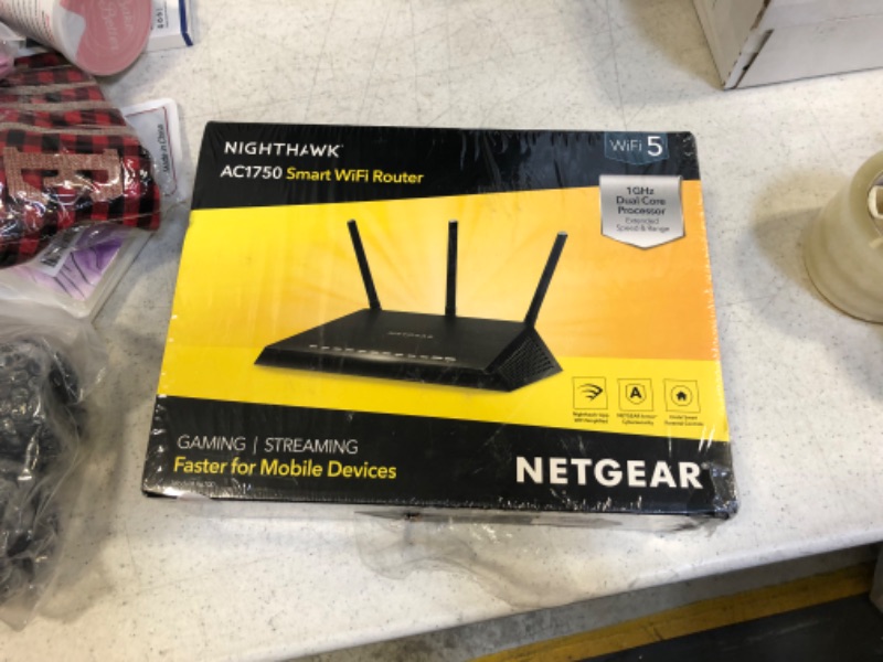 Photo 2 of NETGEAR Nighthawk Smart Wi-Fi Router, R6700 - AC1750 Wireless Speed Up to 1750 Mbps | Up to 1500 Sq Ft Coverage & 25 Devices | 4 x 1G Ethernet and 1 x 3.0 USB Ports | Armor Security
