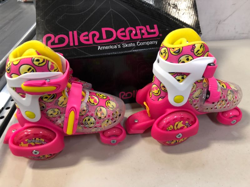 Photo 1 of Fun Roll Boy's Jr Adjustable Roller Skate
SIZE 11-2