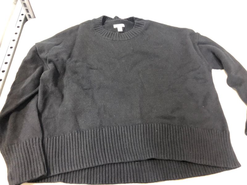 Photo 1 of MEDIUM SIZE SWEATER 