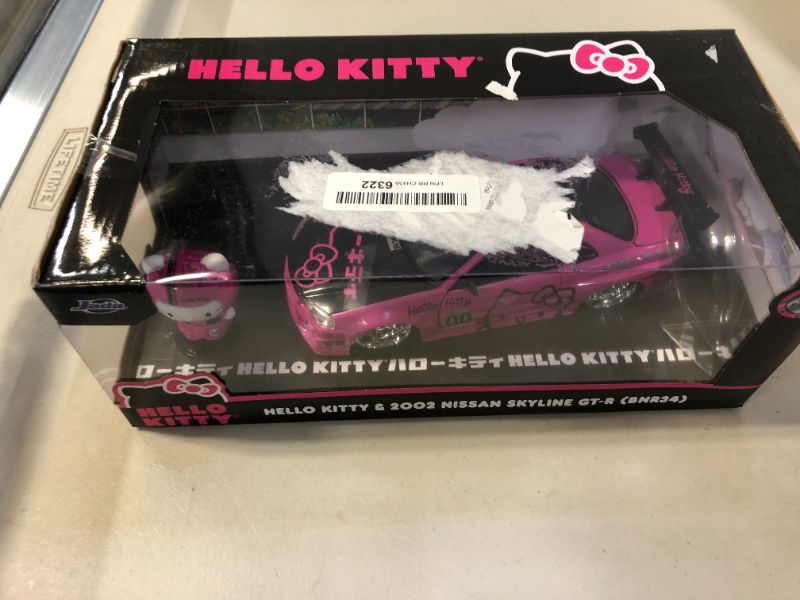 Photo 2 of HELLO KITTY & 2002 NISSAN SKYLINE GT-R BNR34 (DAMAGES TO BOX)