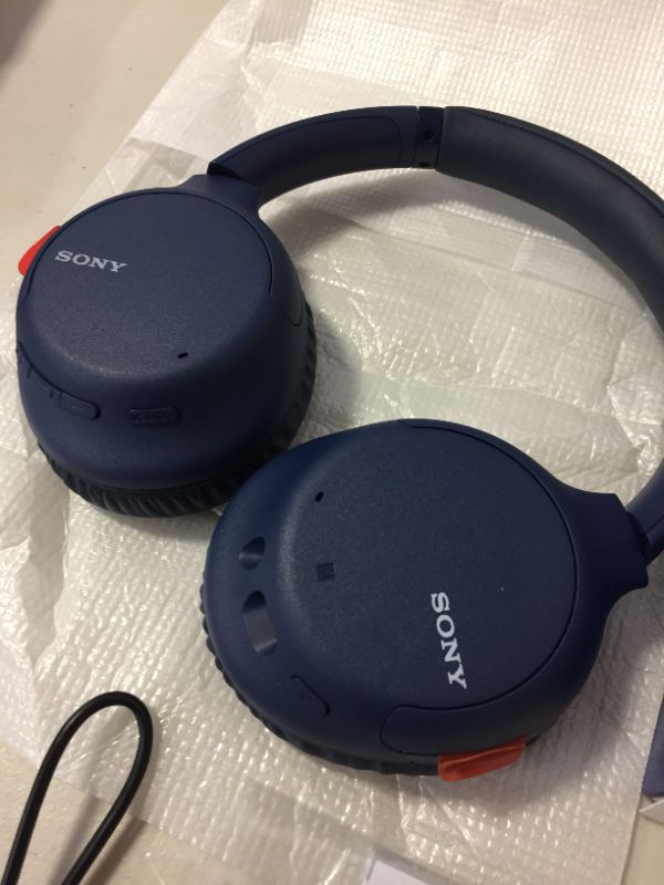 Photo 3 of Sony WH-CH710N/L Wireless Bluetooth Noise Cancelling Headphones 