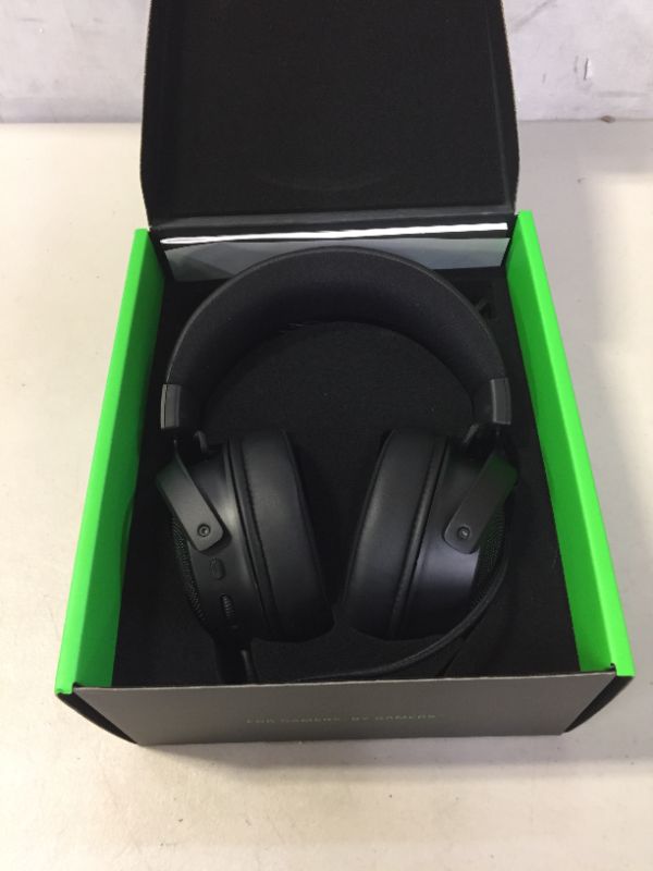 Photo 1 of Razer Kraken V3 HyperSense Wired USB Gaming Headset w/Haptic Technology: Triforce Titanium 50mm Drivers - THX Spatial Audio - Hybrid Fabric & Leatherette Memory Foam Cushions - Detachable Mic
