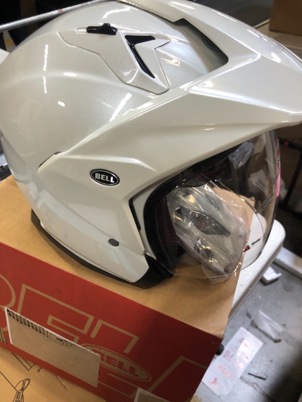 Photo 2 of 
Motorcycle ID
Bell® 7000769 - Mag-9 X-Large Pearl White Open Face Helmet