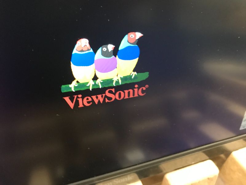 Photo 4 of Viewsonic VG1655 15.6 Inch Full HD LED LCD Monitor - 16:9 - Silver--TURN ON works well---
