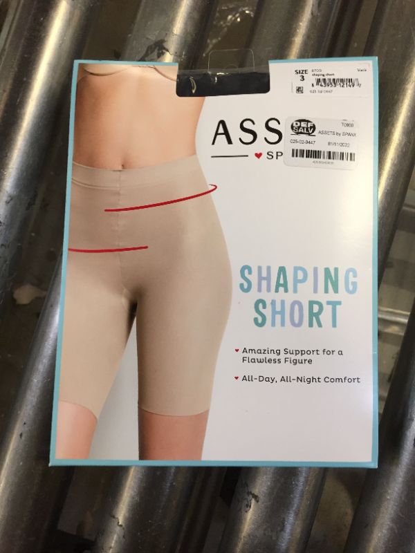 Photo 1 of ASSETS by SPANX Women's Mid-Thigh Shaper
SIZE 3