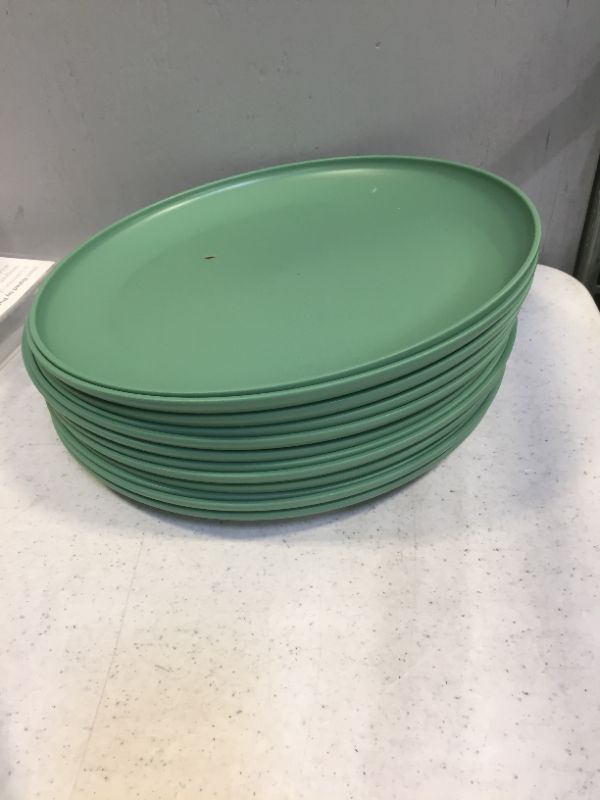 Photo 2 of big lot of green plates and oval plates --plastic 