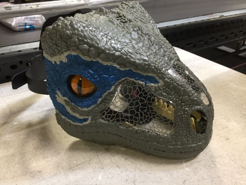 Photo 1 of JURASSIC WORLD CHOMP 'N ROAR MASK Velociraptor "Blue"
