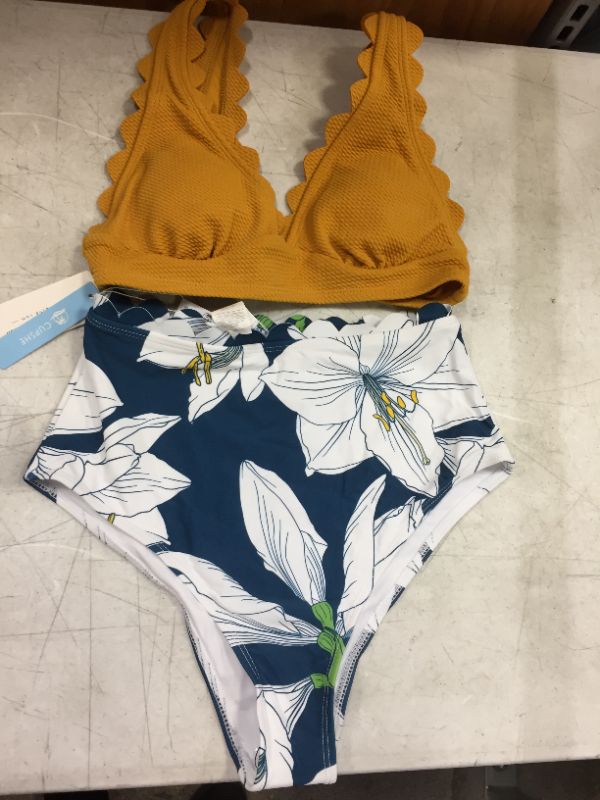 Photo 2 of Cupshe Women's Yellow Top Floral Print High Waisted Two Piece Bikini Set V Neck Scalloped Hem Size S