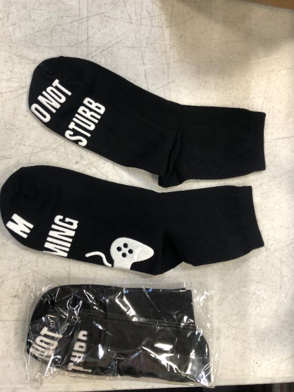 Photo 2 of Do not disturb I'm gaming socks (men) size unknown 2 pack ( 2 pairs)
