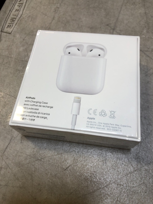 Photo 4 of Apple AirPods (2nd Generation)

