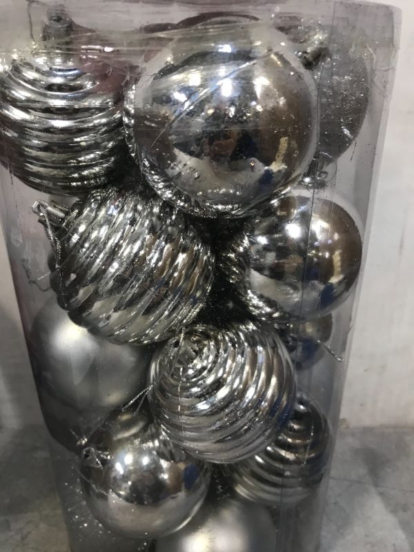 Photo 2 of YYCRAFT 20ct Christmas Ball Ornaments 8CM for Xmas Tree Christmas Decorations Shatterproof Hooks Included (Silver, L)
