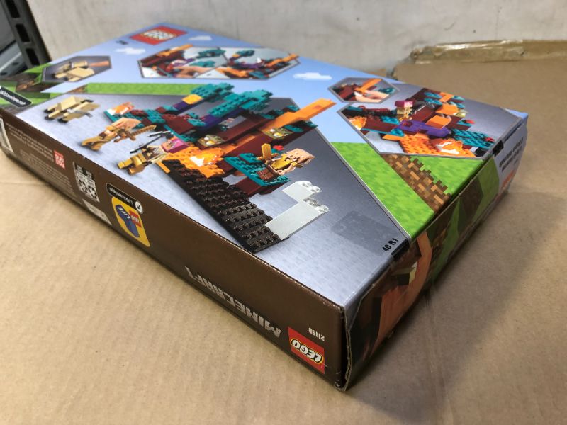 Photo 2 of BRAND NEW FACTORYSEALED LEGO Minecraft The Warped Forest Building Toy 21168

