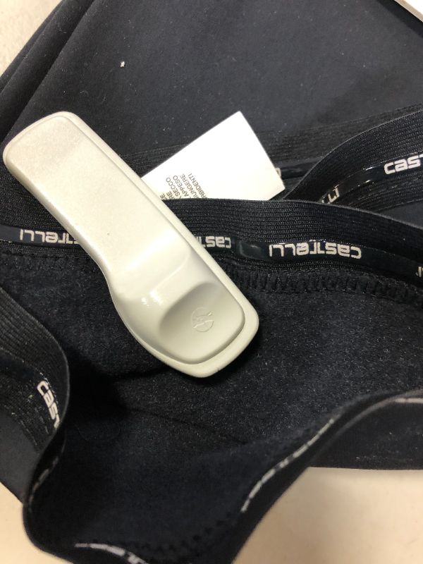 Photo 3 of Castelli Nanoflex Knee Warmers
size large (SECURITY TAG ON ITEM)