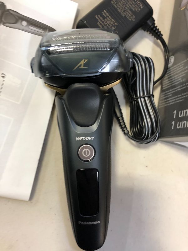 Photo 2 of Panasonic Premium Razor ES-LV6Q with 5 Scissors Elements Wet & Dry Razor with Flexible 3D Shaving Head & Fold-Out Beard Trimmer (MISSING ACCESSORIES)
