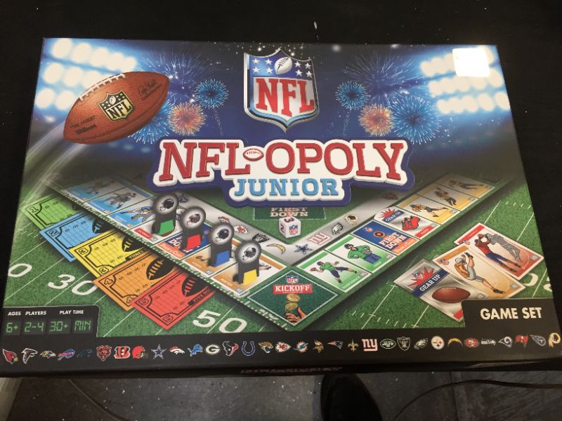 Photo 2 of MasterPieces NFL Opoly Junior
