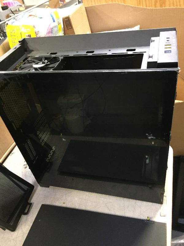 Photo 2 of Corsair Value Select CC-9011208-WW Tempered Glass ATX PC Case, Black
missing panel screws and back panel dented