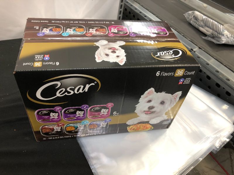 Photo 2 of (36 Pack) CESAR Wet Dog Food HOME DELIGHTS & Classic Loaf in Sauce Variety Pack, 3.5 Oz. Easy Peel Trays FRESHEST BY 12/3/2022
