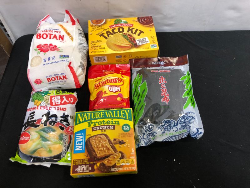 Photo 1 of ASSORTED FOOD BAG, OLDEST FOOD ITEM EXPIRED 10/27/2021