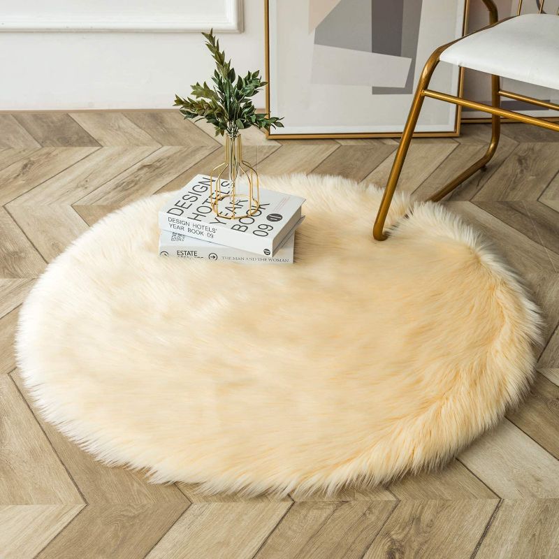 Photo 1 of AWCNL Area Rugs for Bedroom White Faux Fur Area Rug Furry Rugs 3x3Feet Fur Carpet Bedroom Carpet?91.5x91.5cm?
