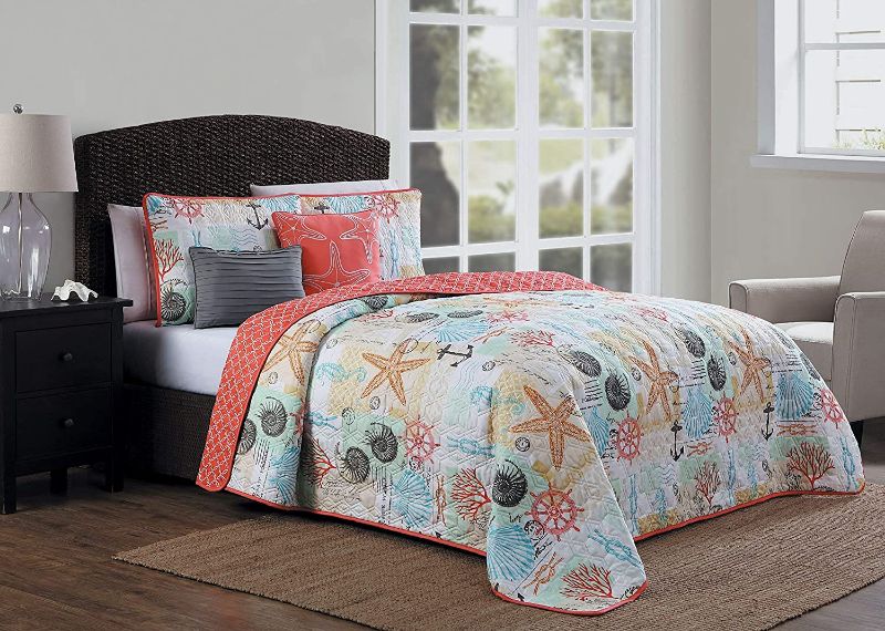 Photo 1 of Avondale Manor Belize 5-Piece Quilt Set, King, Coral
