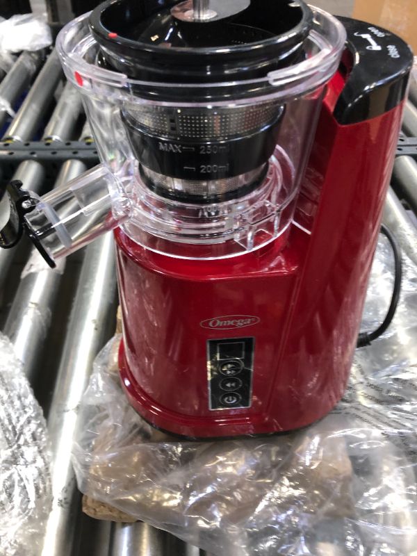 Photo 4 of Omega Juicer Cold Press 365 Vertical Slow Masticating Extractor for Fruits and Vegetables, BPA-Free, 65 RPM, 150-Watts, Red
