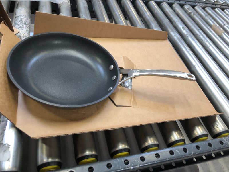 Photo 2 of Calphalon Signature Hard-Anodized Nonstick 10-Inch Fry Pan
