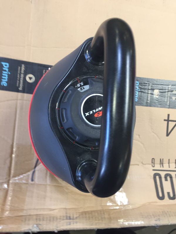 Photo 1 of Bowflex SelectTech 840 Adjustable Kettlebell 8 to 40 Pounds 6 Weight Settings, Size: Large, Black DOES NOT LOCKED THEREFORE CANNOT CAHNGE WEIGHT, PARTS ONLY 