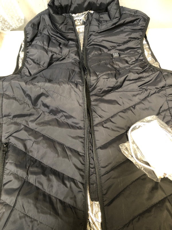 Photo 2 of MEN'S HEATED VEST - BLACK - BATTERY INCLUDED Size XL-