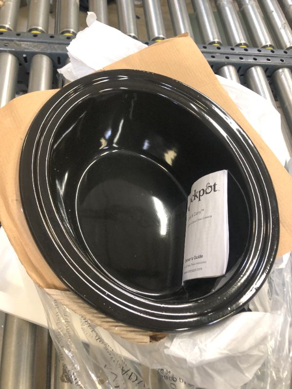 Photo 4 of Crock-Pot SCCPVL600-B Cook 'N Carry Oval Manual Slow Cooker 6-Quart Black