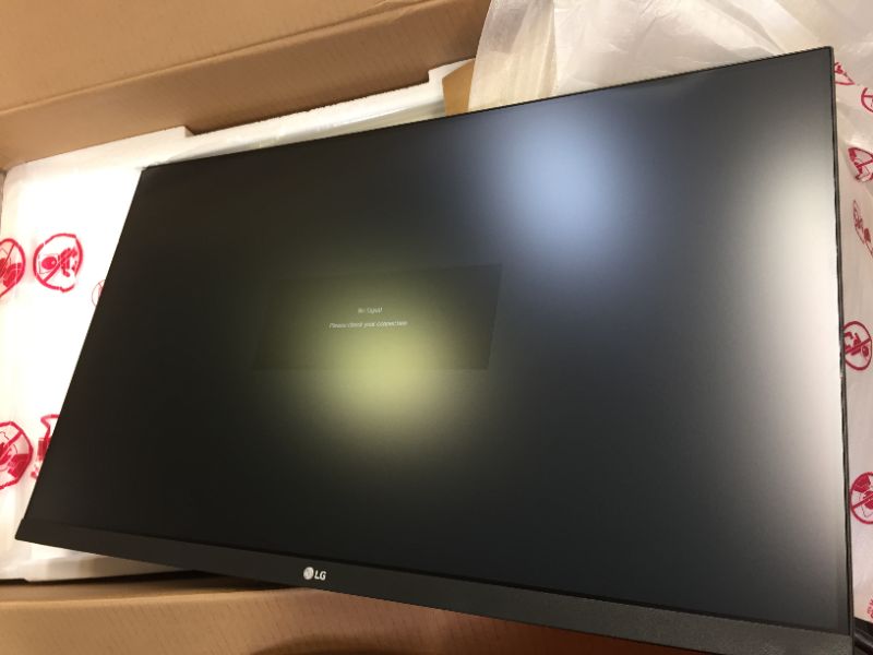 Photo 2 of LG 27 Class Monitor with Full HD IPS LED Radeon FreeSync, 27MK600M-B