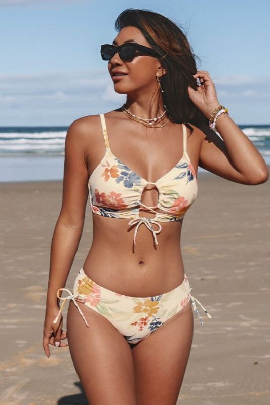 Photo 1 of Cupshe Floral 2 piece Bikini 