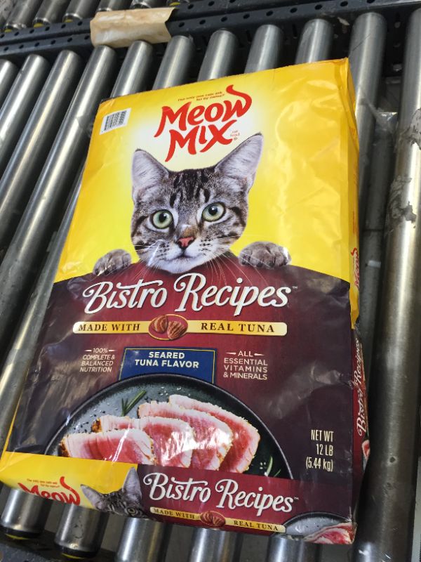 Photo 2 of Meow Mix Bistro Recipes Seared Tuna Flavor Dry Cat Food expired november 2021