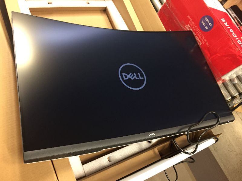 Photo 2 of  Dell S3222HN 32-inch FHD 1920 x 1080 at 75Hz Curved Monitor, 1800R Curvature, 8ms Grey-to-Grey Response Time , 16.7 Million Colors, Black