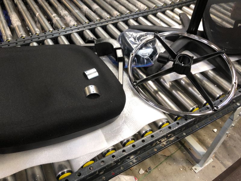 Photo 1 of office chair -- generic brand 