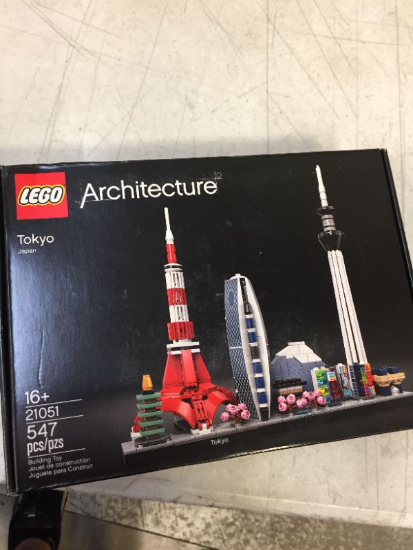 Photo 1 of LEGO Architecture Skylines: Tokyo Collectible Building (547 Pieces)
