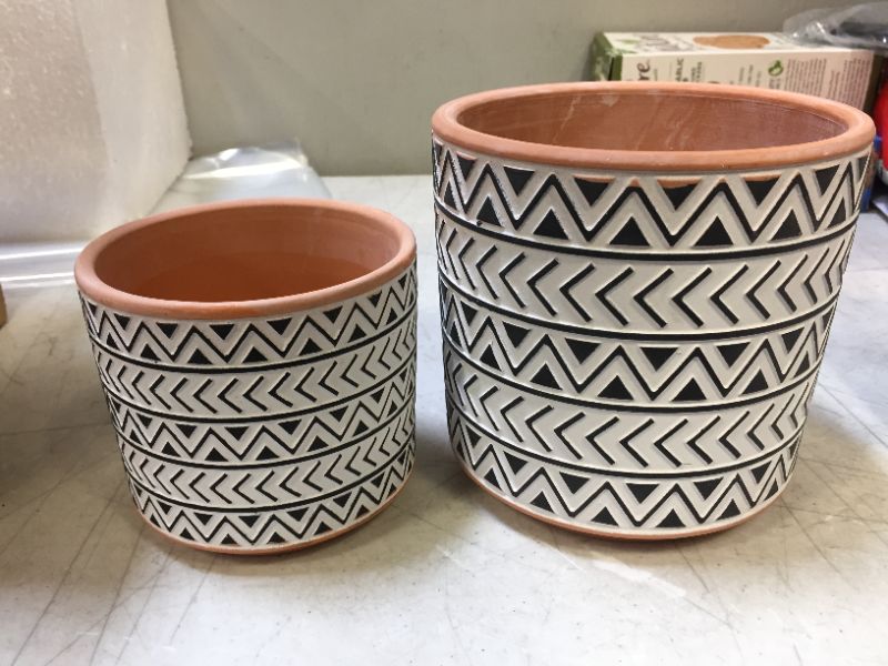 Photo 2 of 2 pack of plant pots 5.5in and 4.5in