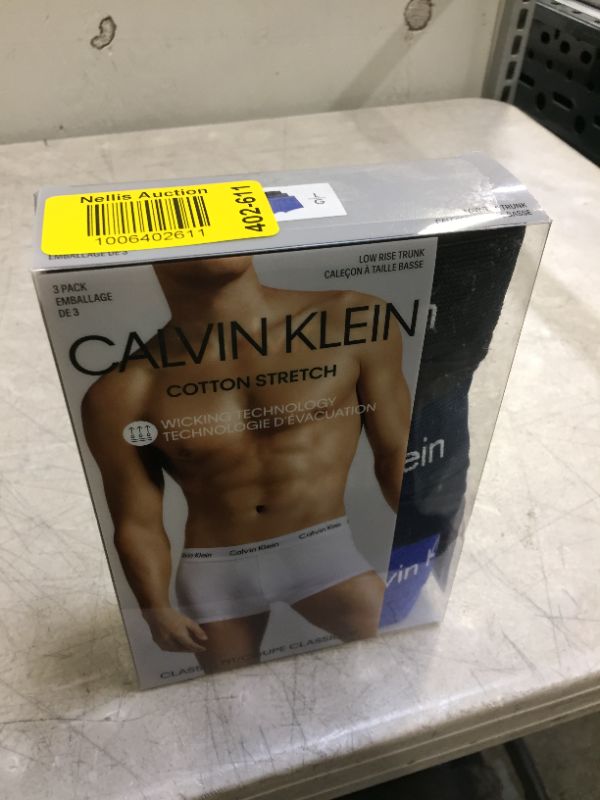 Photo 1 of Calvin Klein trunks low rise 3pack Large 