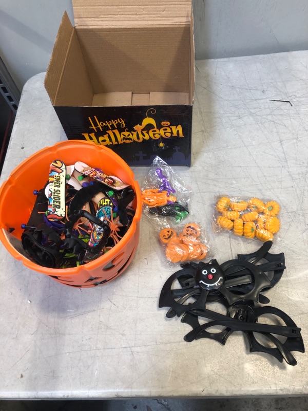 Photo 1 of Halloween small toy set 