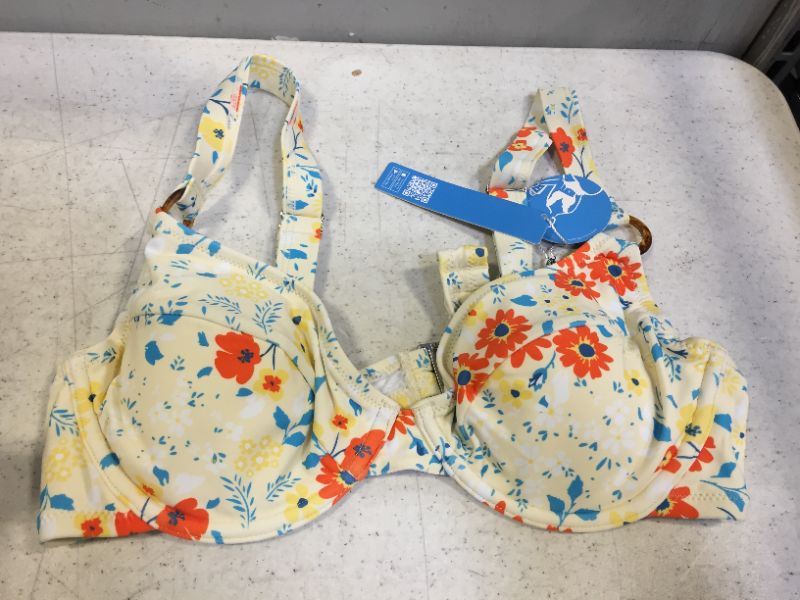 Photo 2 of Hayden Floral Underwire O-Ring Bikini Top Size M
