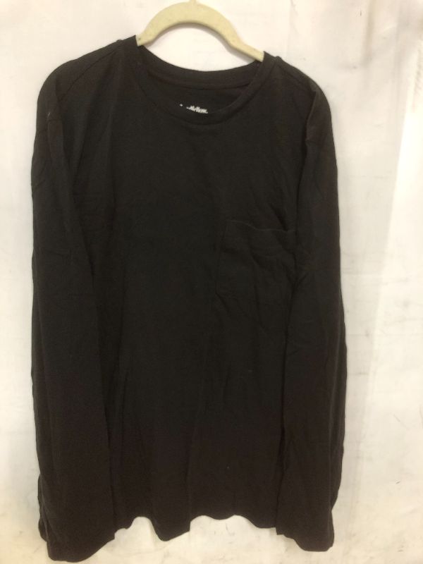 Photo 1 of MEN'S LONGSLEEVE SIZE LARGE