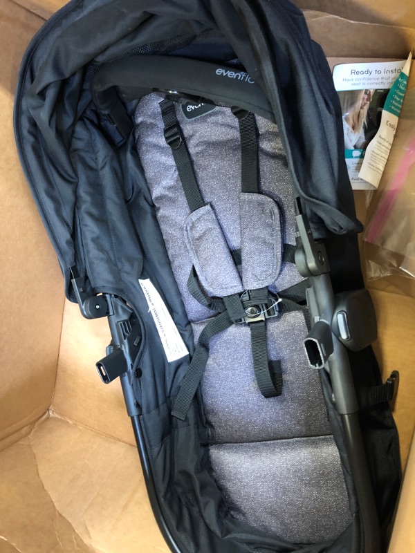 Photo 4 of Evenflo Pivot Modular Travel System With SafeMax Car Seat
