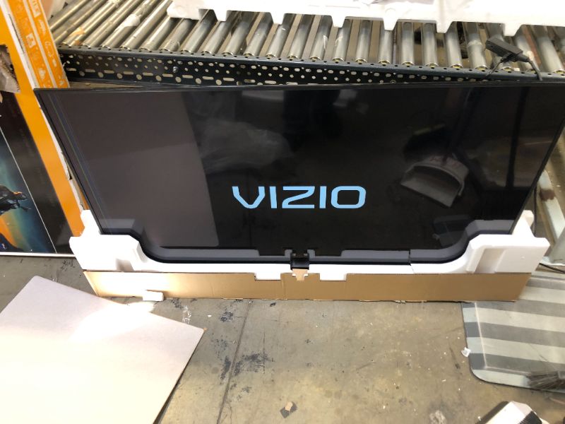 Photo 1 of VIZIO 65-Inch V-Series 4K UHD LED HDR Smart TV with Apple AirPlay and Chromecast Built-in, Dolby Vision, HDR10+, HDMI 2.1, Auto Game Mode and Low Latency Gaming, V655-J09, 2021 Model
PARTS ONLY