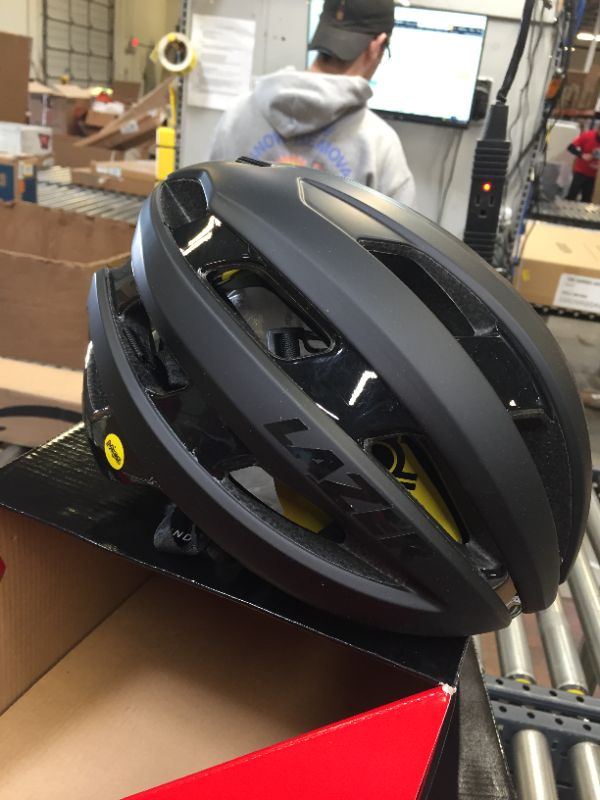 Photo 3 of Lazer Sphere MIPS Helmet 2021 - Matte Black large
