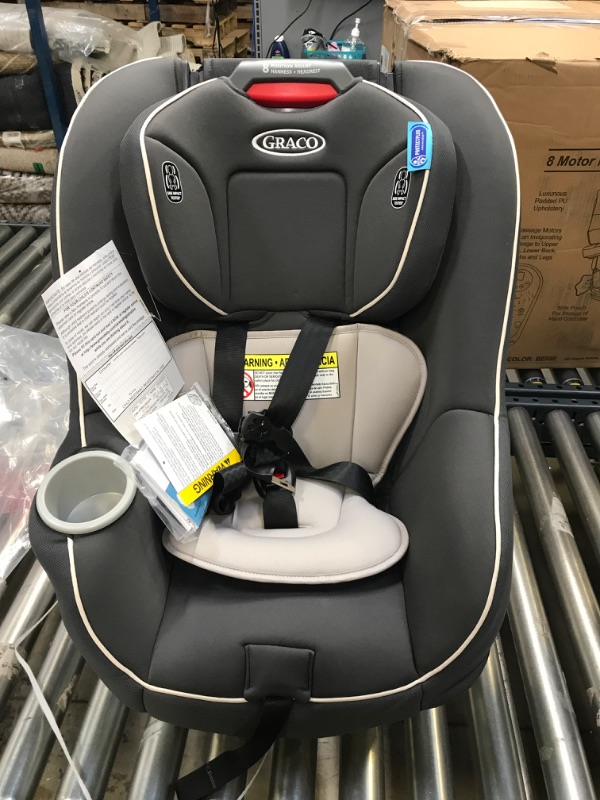 Photo 2 of Graco Contender 65 Convertible Car Seat, Glacier
