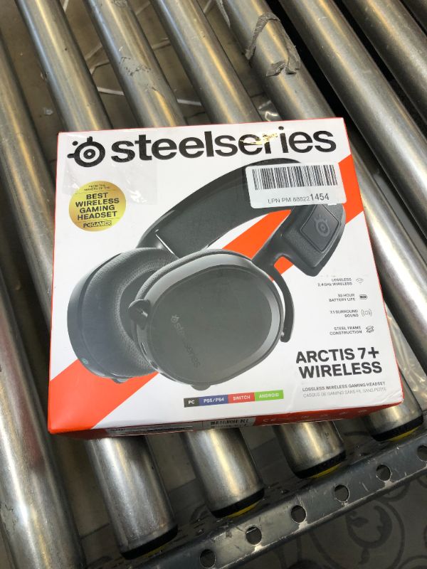 Photo 2 of SteelSeries Arctis 7+ Wireless Gaming Headset – Lossless 2.4 GHz – 30 Hour Battery Life – USB-C – 7.1 Surround – for PC, PS5, PS4, Mac, Android and Switch - Black