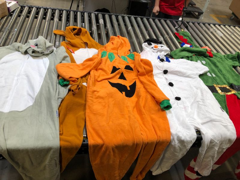 Photo 1 of onesies bundle of 5 sold as is sizes  s,s,s,m,xl