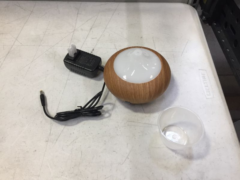 Photo 2 of Victsing aroma diffuser 