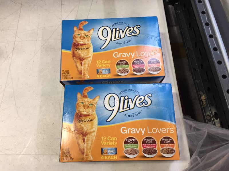 Photo 2 of 9Lives Variety Pack Favorites Wet Cat Food, 5.5 Ounce Cans 2 pack expired Mar/05/2022
